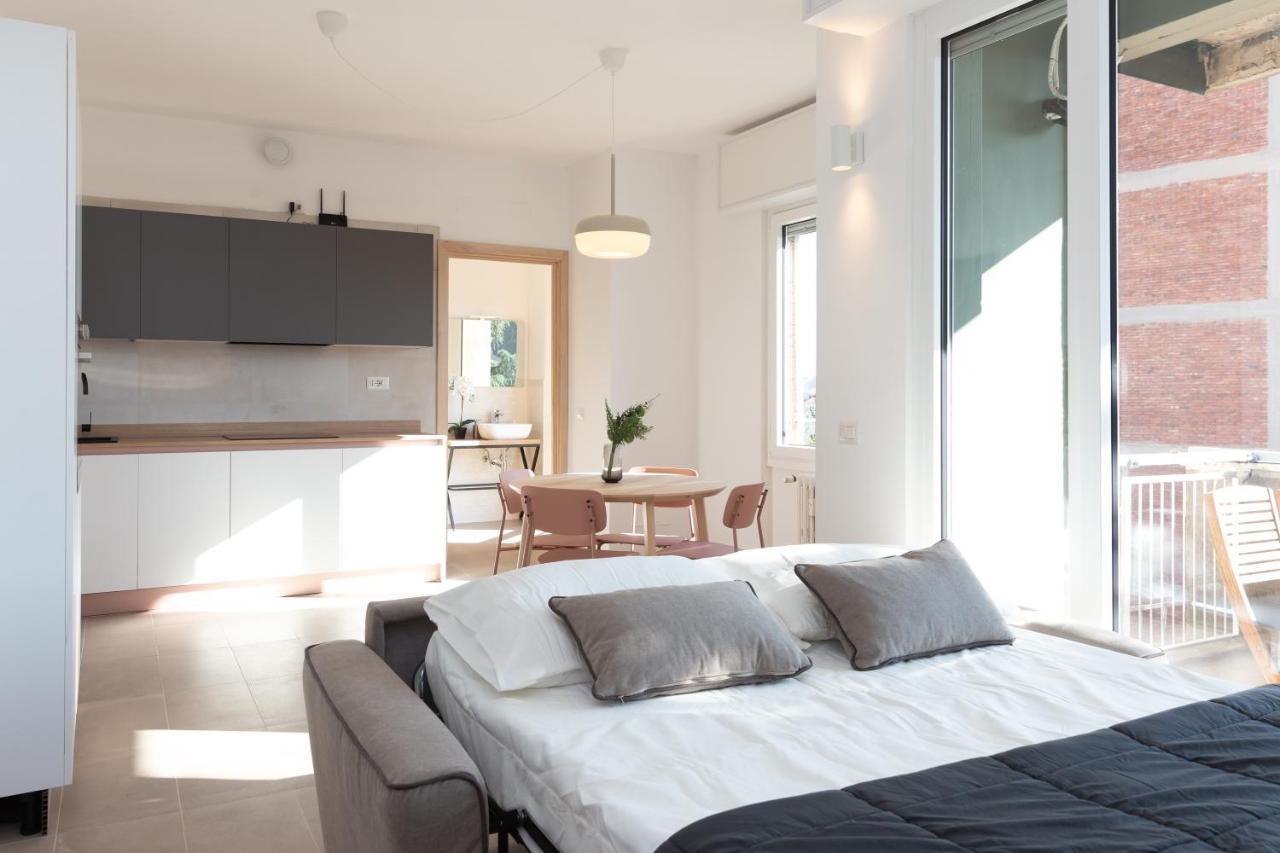 New Exclusive Melegnano Apartments- Near Train Station ภายนอก รูปภาพ