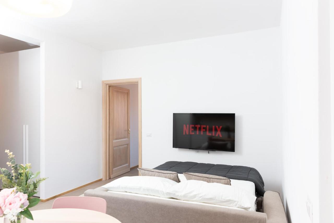 New Exclusive Melegnano Apartments- Near Train Station ภายนอก รูปภาพ