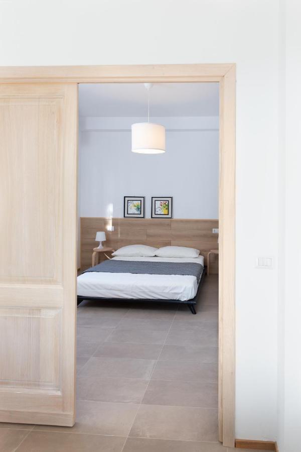 New Exclusive Melegnano Apartments- Near Train Station ภายนอก รูปภาพ