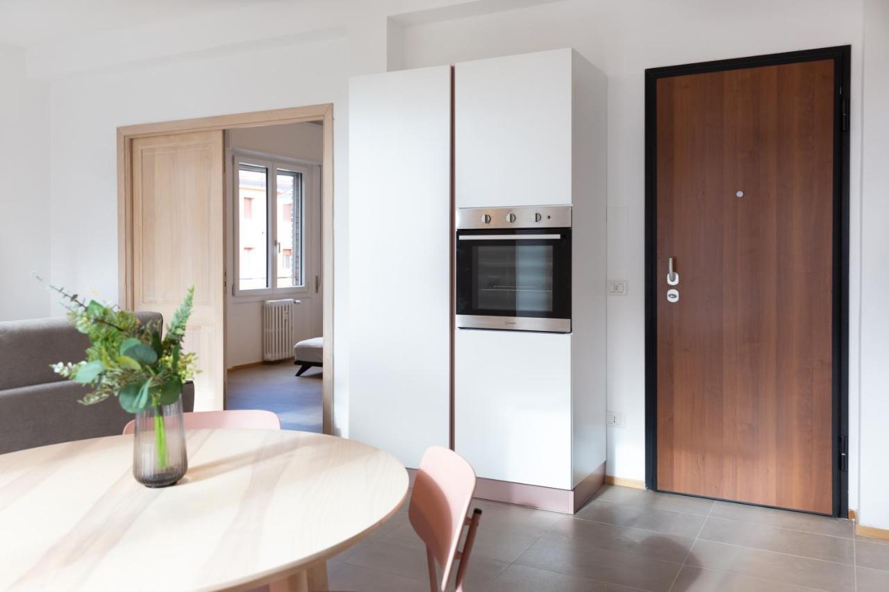 New Exclusive Melegnano Apartments- Near Train Station ภายนอก รูปภาพ