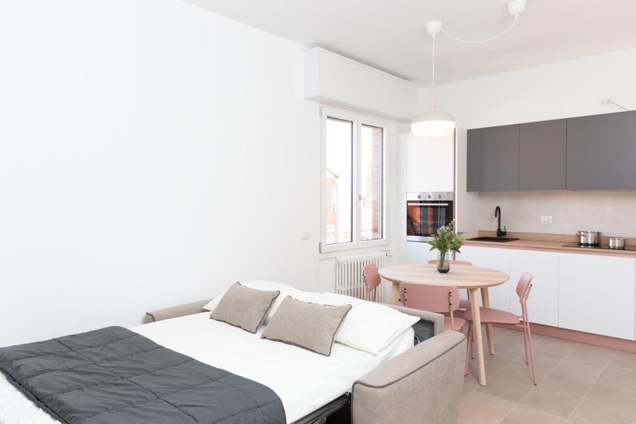 New Exclusive Melegnano Apartments- Near Train Station ภายนอก รูปภาพ
