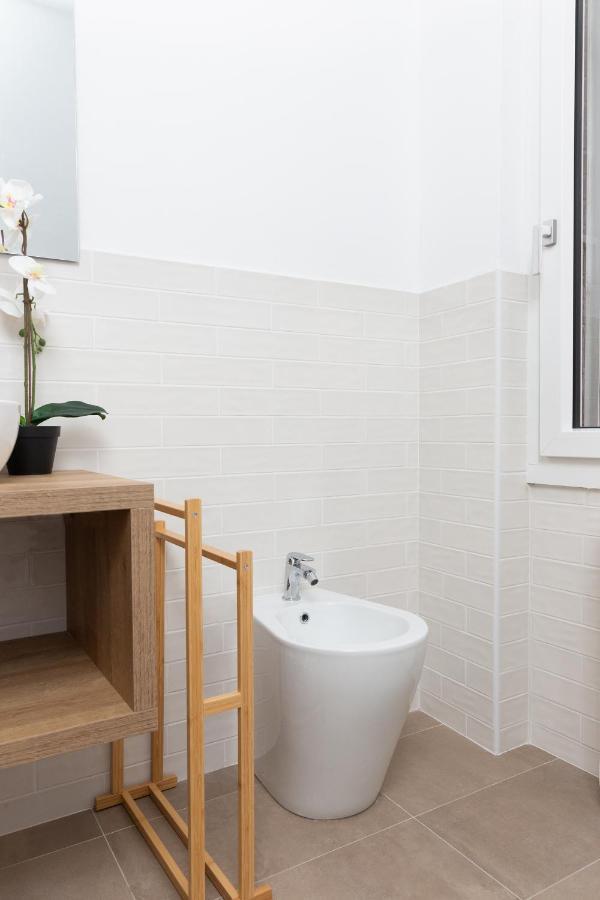 New Exclusive Melegnano Apartments- Near Train Station ภายนอก รูปภาพ