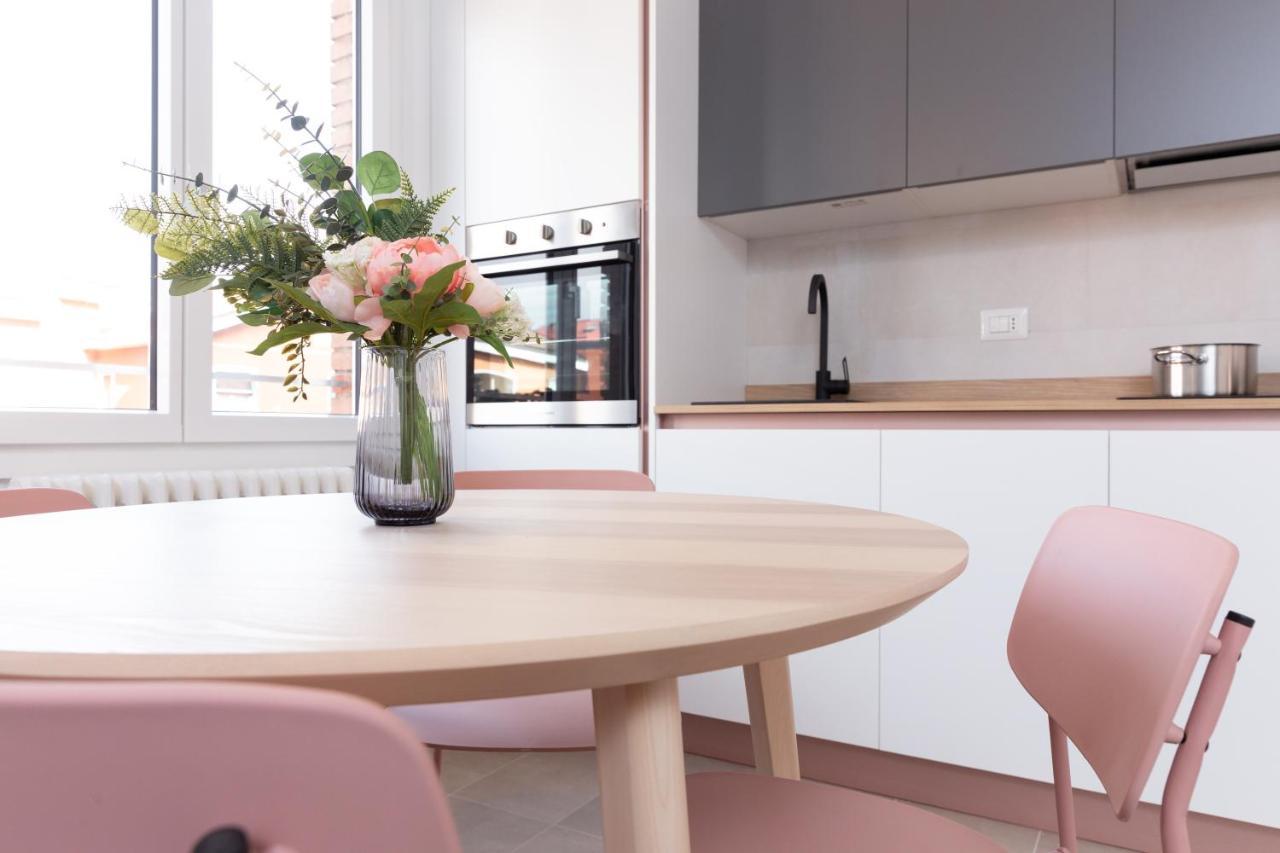 New Exclusive Melegnano Apartments- Near Train Station ภายนอก รูปภาพ